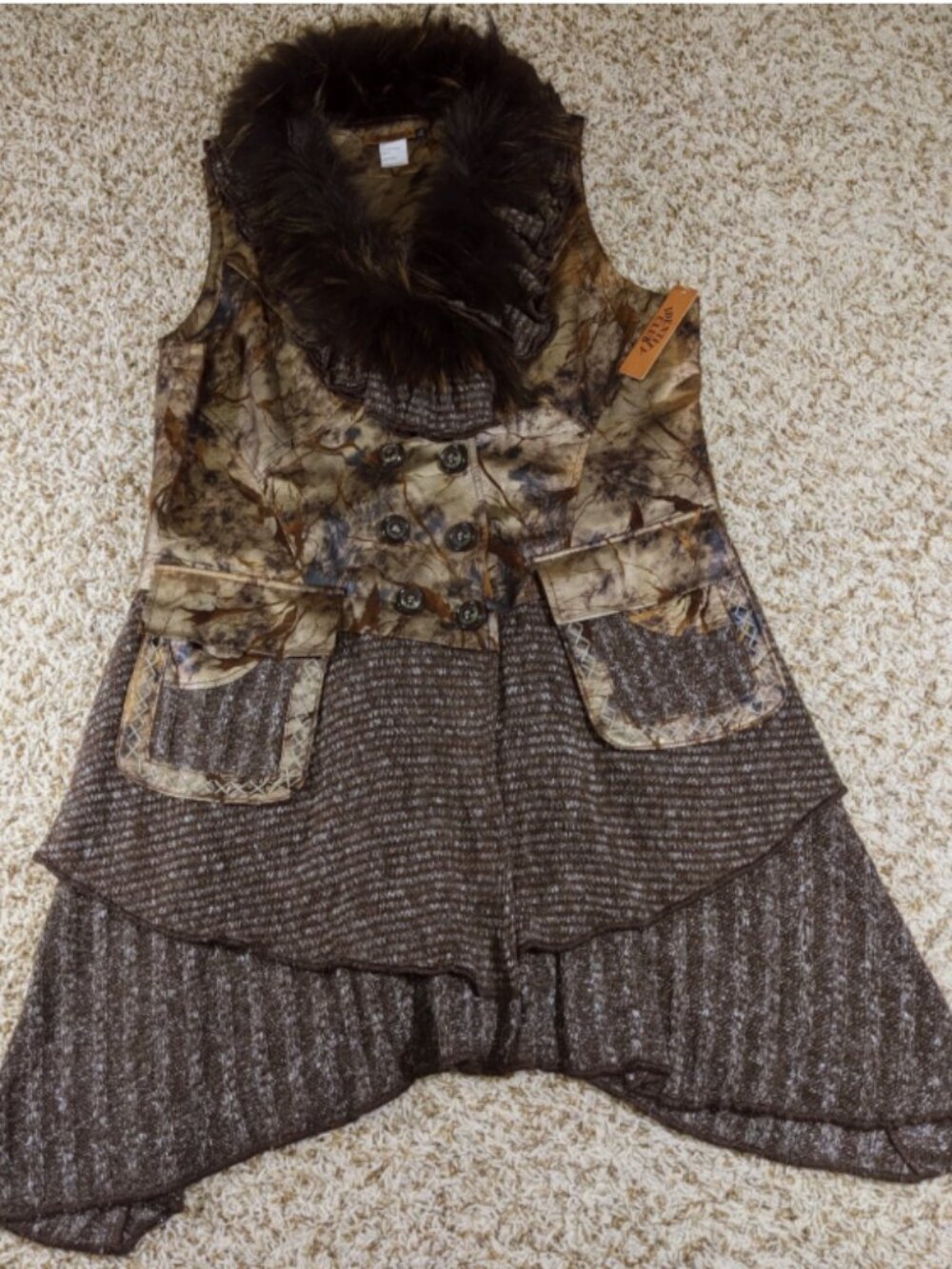 Identity Club RARE CAMO Knit & Faux Suede Sweater Vest Feathers Size XL NEW NWT